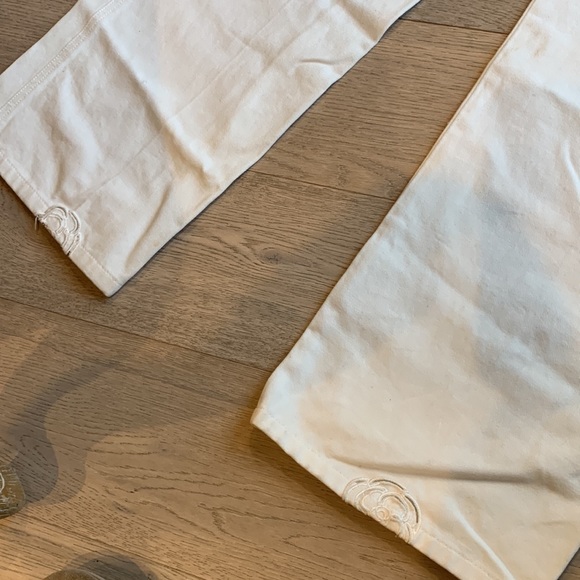 RARE🤍CHANEL 03C Camellia Flower 90’s Baggy Laser Cut Barrel White Vintage Jeans - Picture 11 of 16